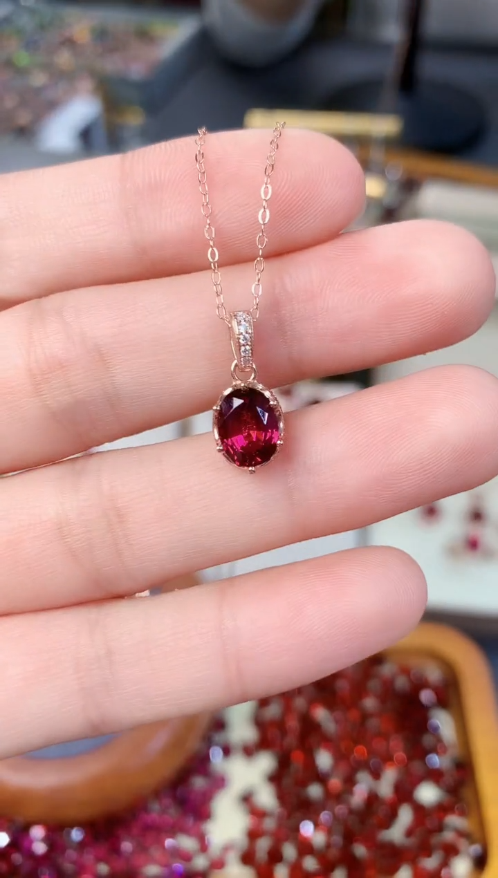 【闪购商品】石榴石吊坠银S925镶嵌天然镁铝