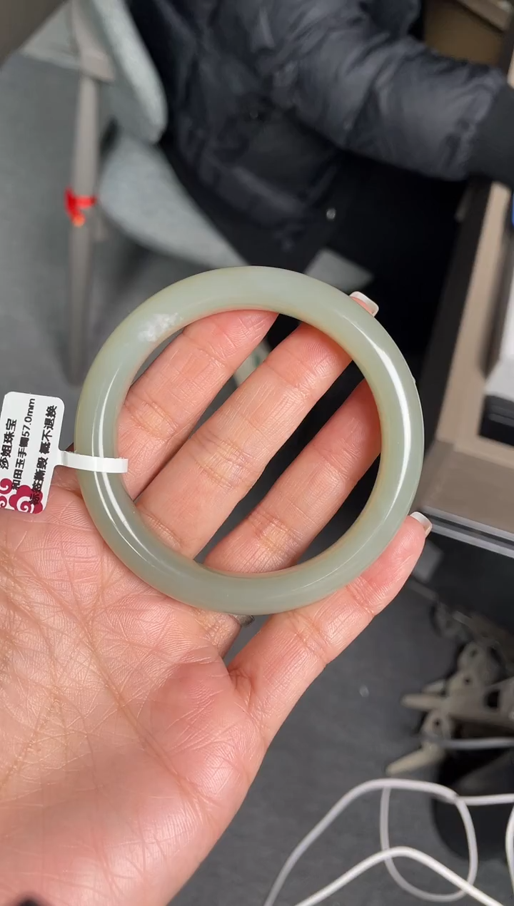 未镶嵌手镯和田玉缘*.和田玉且末料手镯57mm