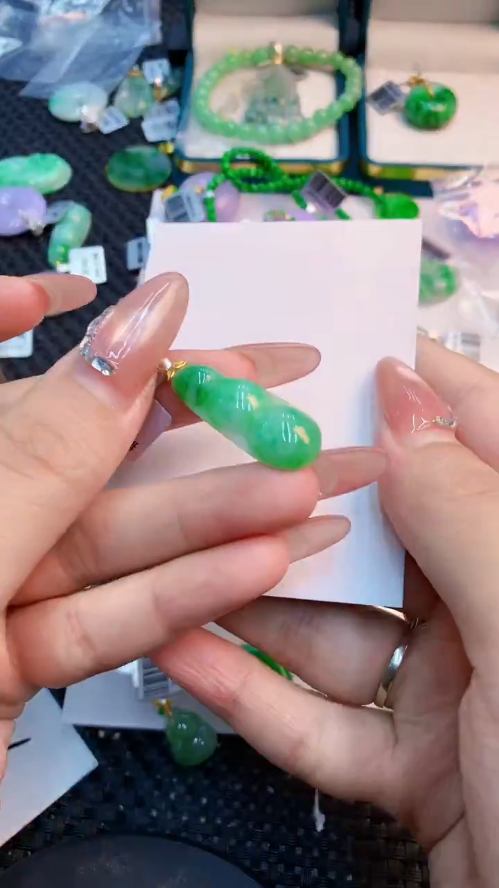 翡翠18K金镶嵌吊坠(不含链)1