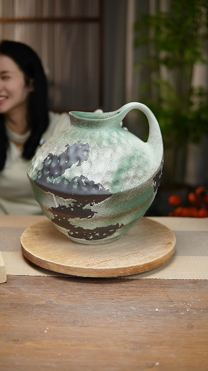 【闪购商品】陶瓷 花器诧寂复古绿胖奶壶