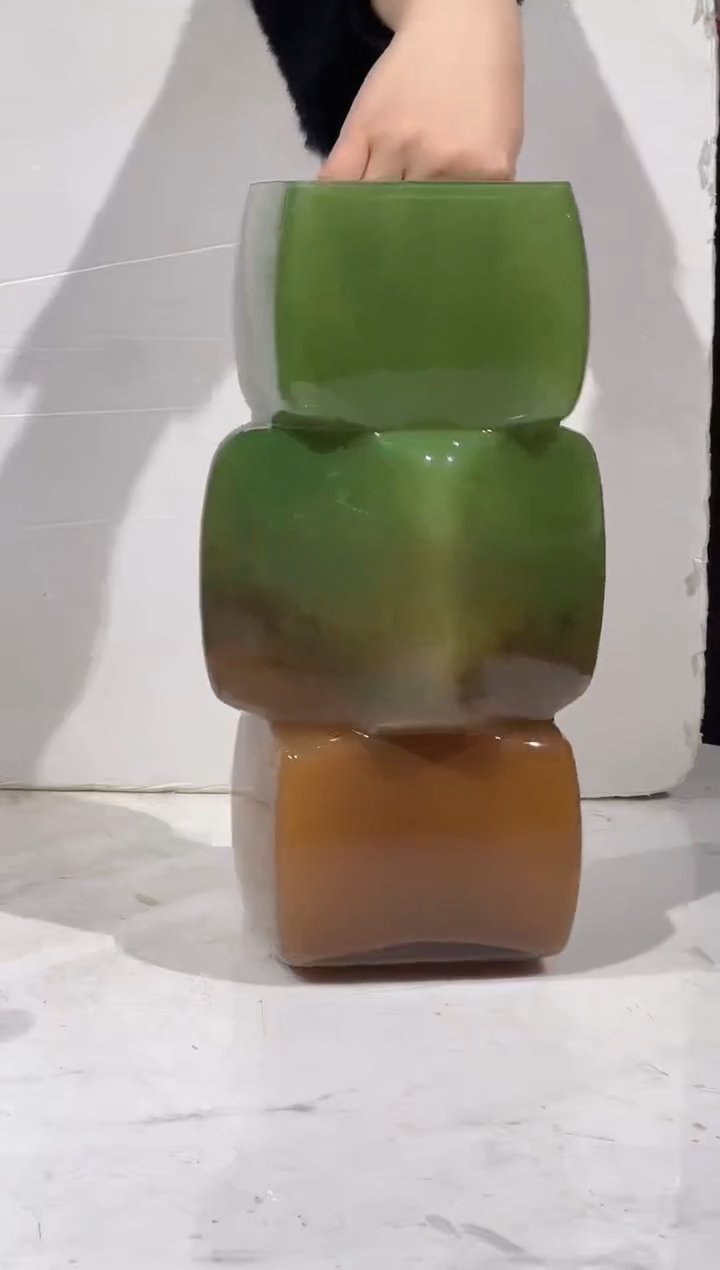 【闪购商品】玻璃绿色方块花瓶