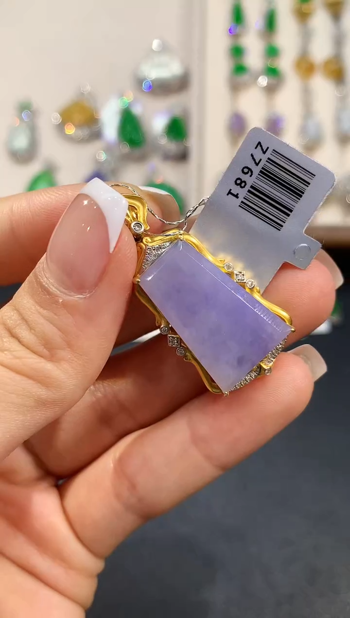 【闪购商品】翡翠吊坠(不含链)18K金镶嵌Z7681