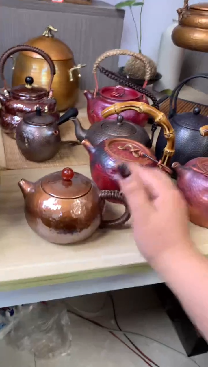 紫铜烤色锤纹西施闷泡壶
