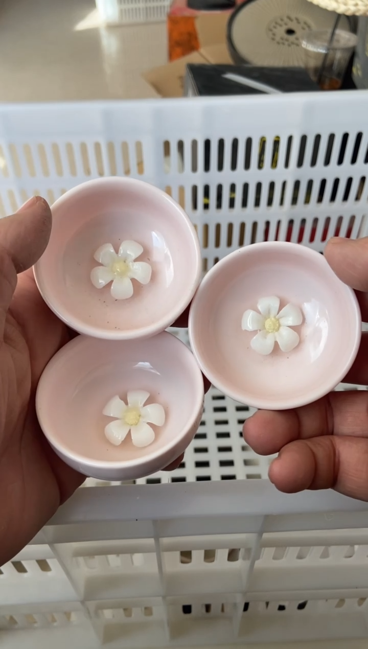 杯子瓷无运费险有瑕疵的摄影的产品有使用过的痕迹有点脏介意勿拍