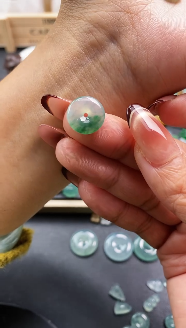 裸石翡翠Z****?平安扣 定向 Z Y Q