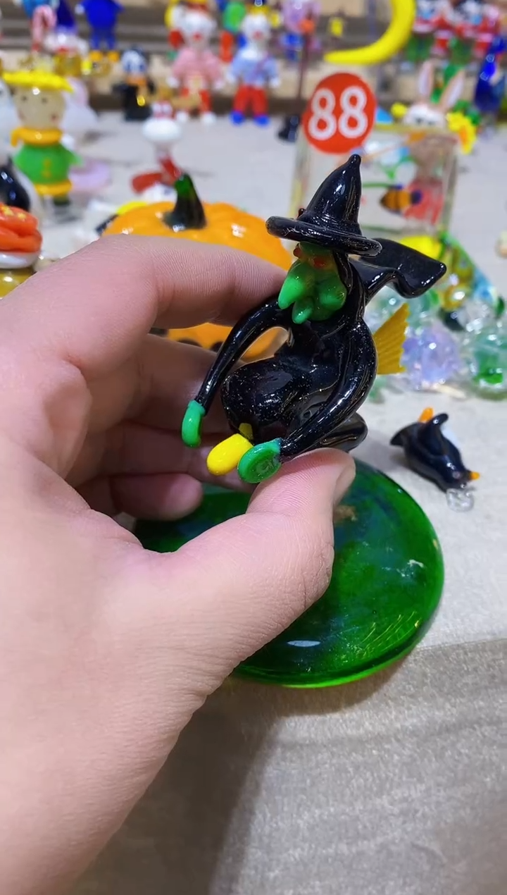 【闪购商品】琉璃手工艺品扫帚巫婆