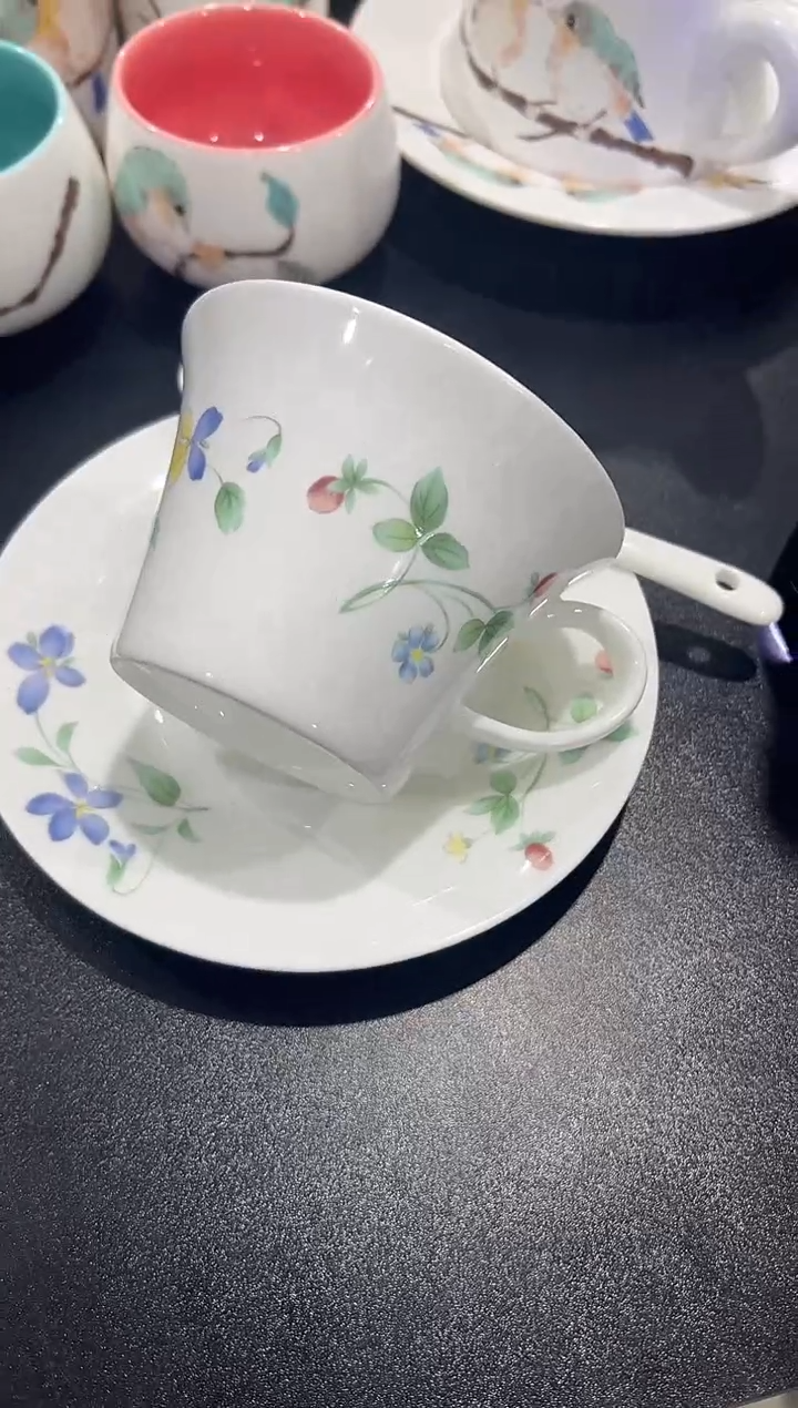 杯子骨瓷（简装）花环咖啡杯碟一套+小勺