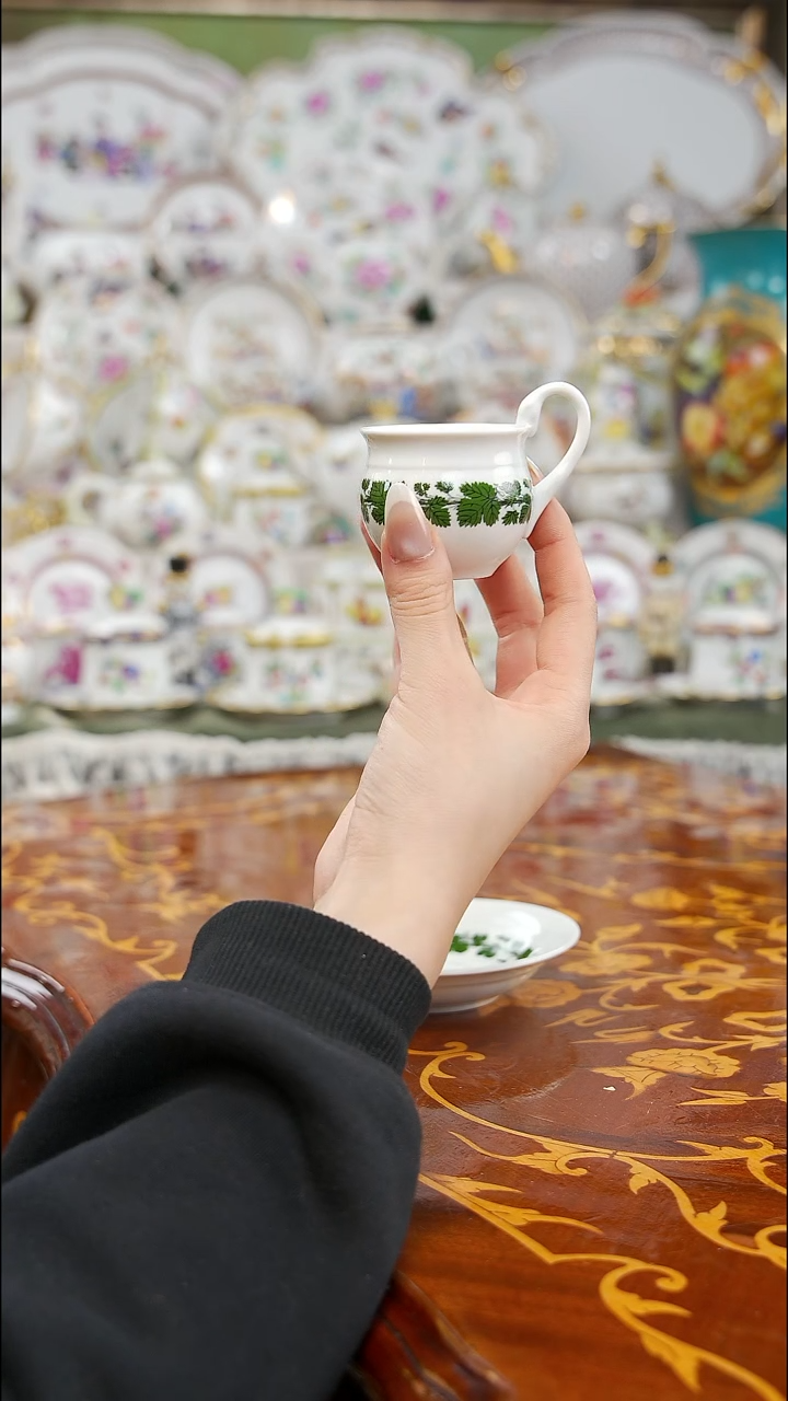 瓷婷婷中古瓷器如图所示6