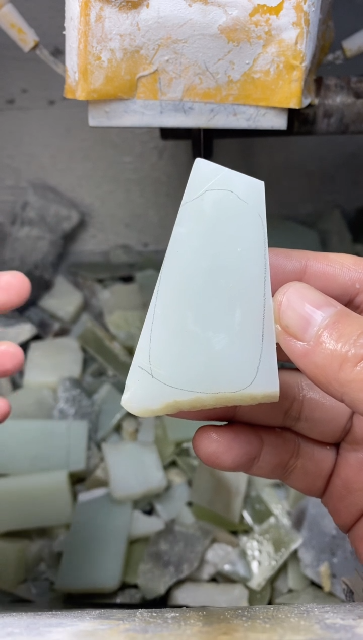 未镶嵌吊坠定制和田玉雕刻定制