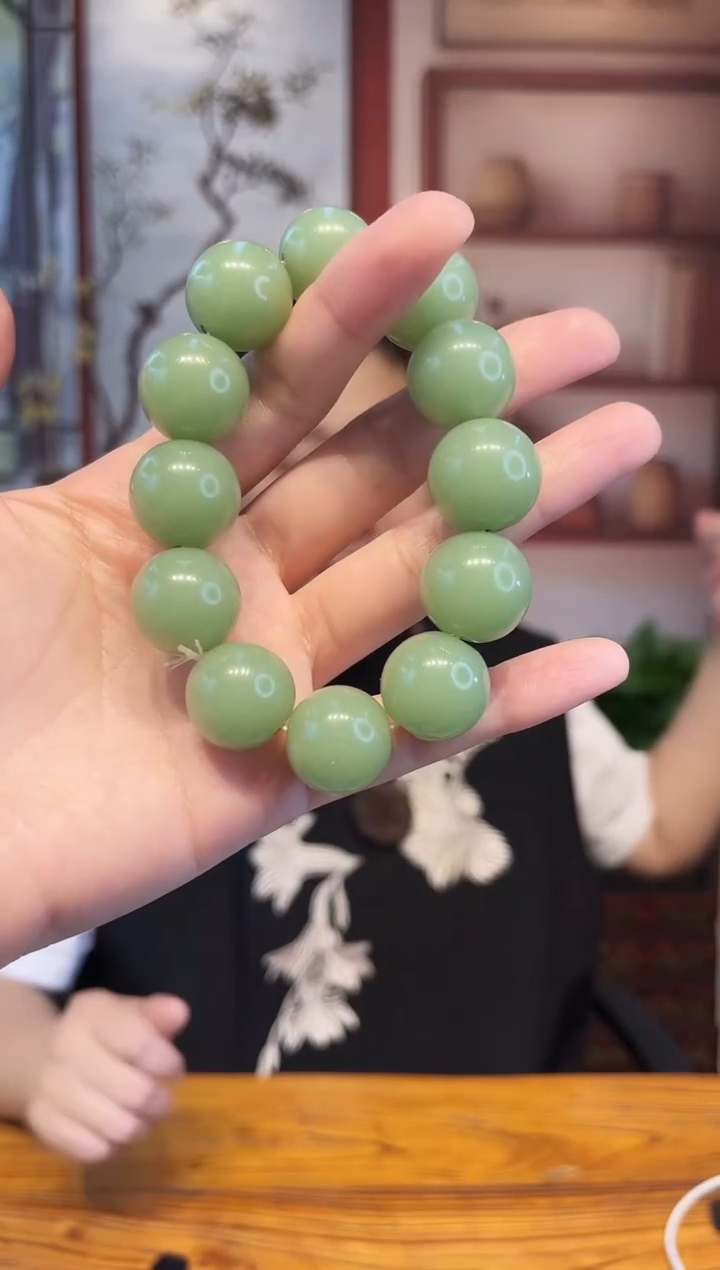 和田玉未镶嵌颈饰帝王专属活动福利手串