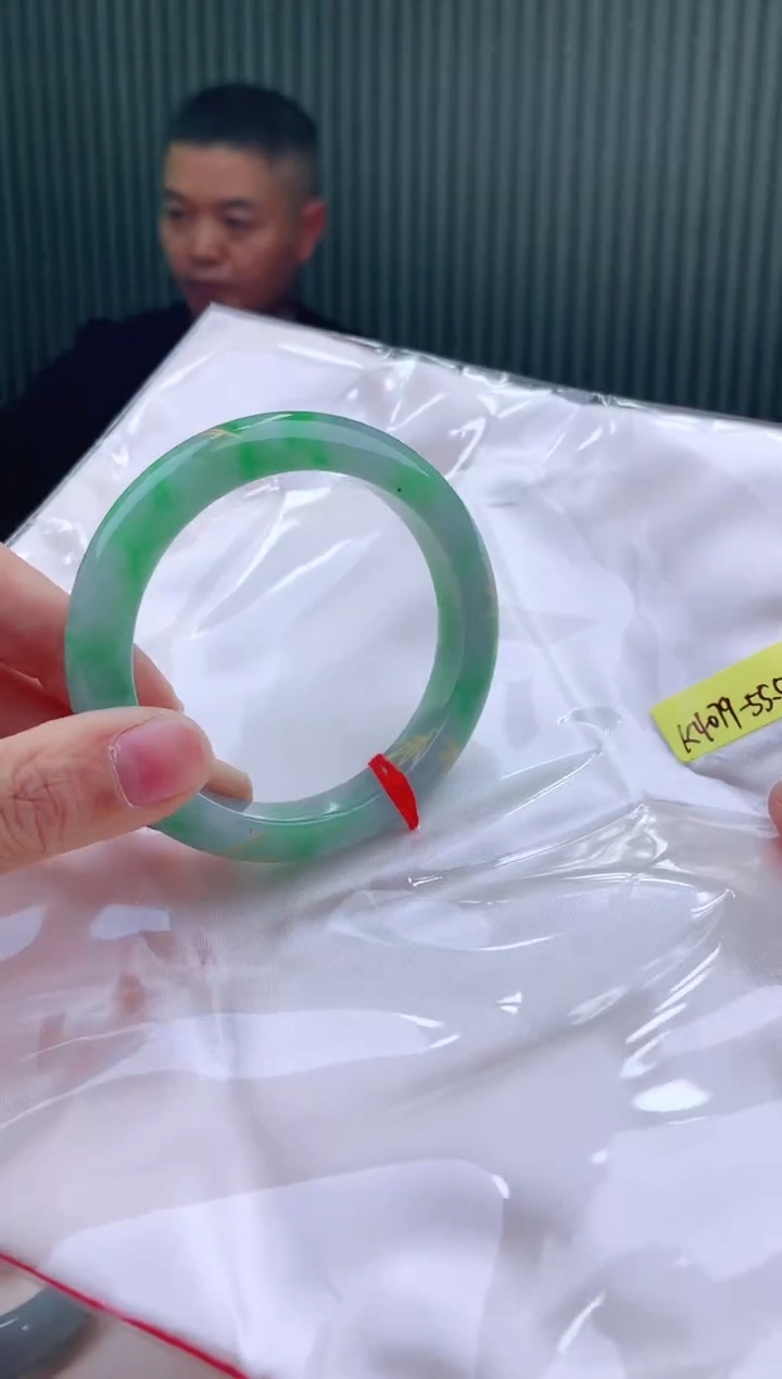 未镶嵌手镯翡翠55+