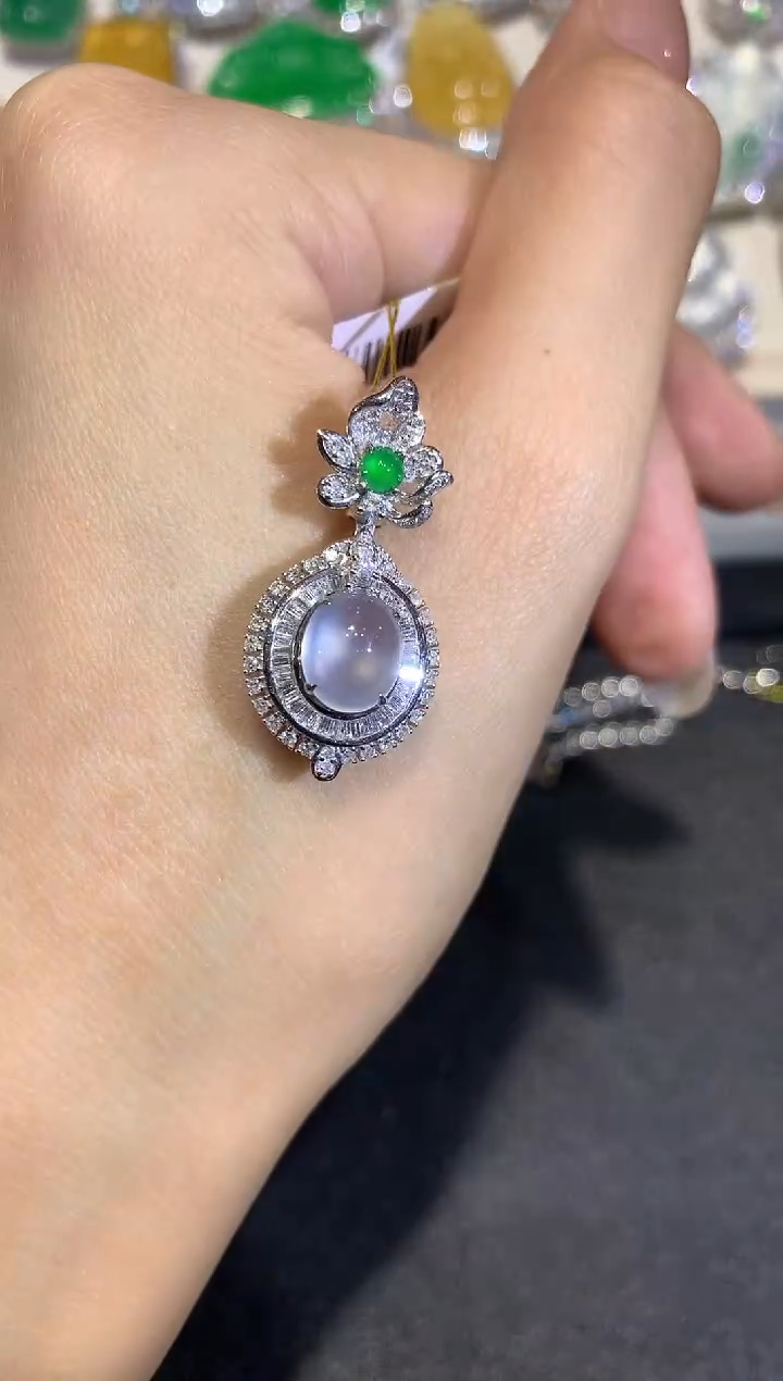 【闪购商品】翡翠吊坠(不含链)18K金镶嵌q286       