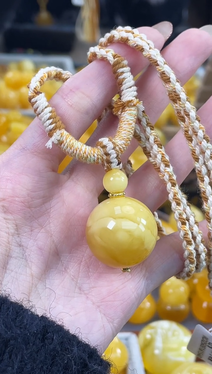 裸石琥珀未镶嵌J94