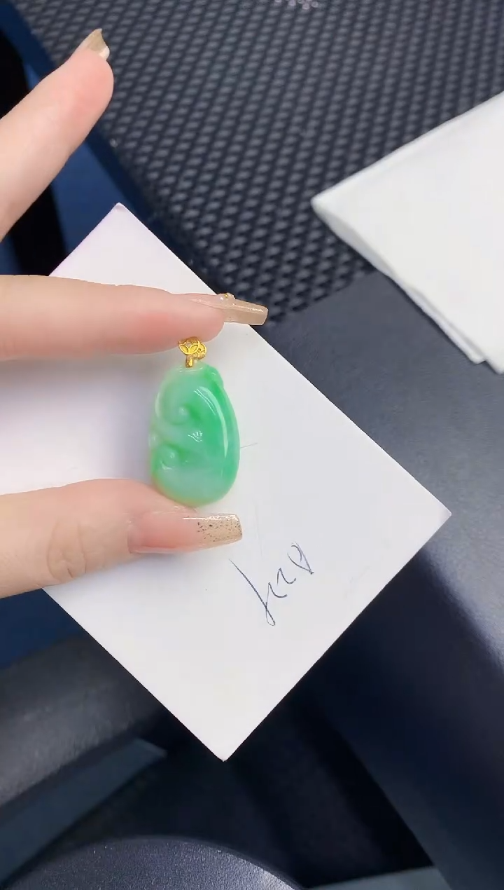 颈饰未镶嵌翡翠缅甸天然翡翠A货
