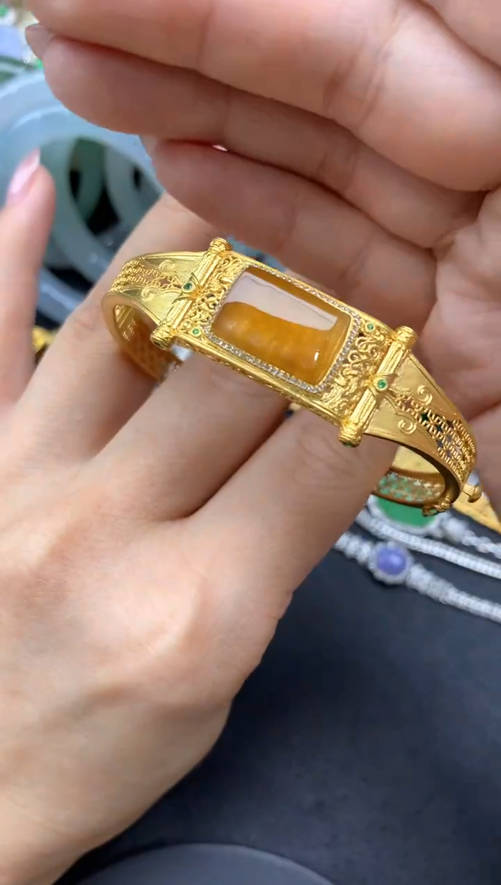 【闪购商品】翡翠手镯18K金镶嵌240-中国好珍宝