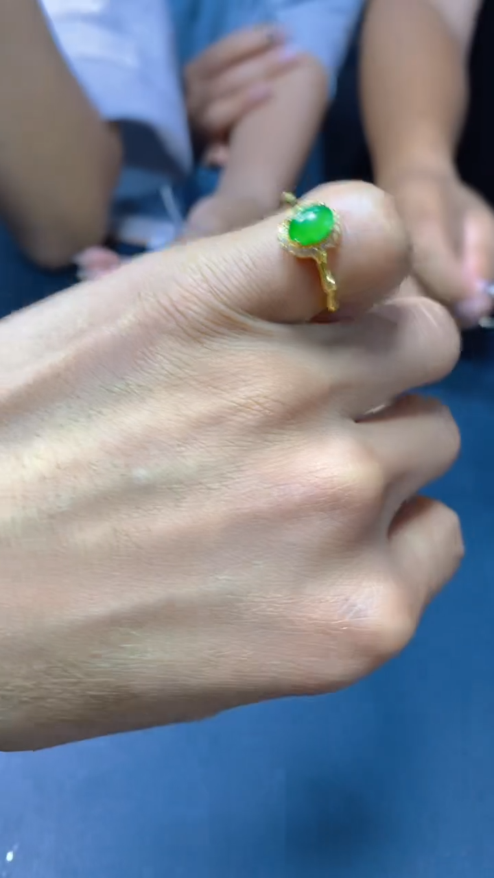 翡翠戒指未镶嵌0816875739多样性发一件