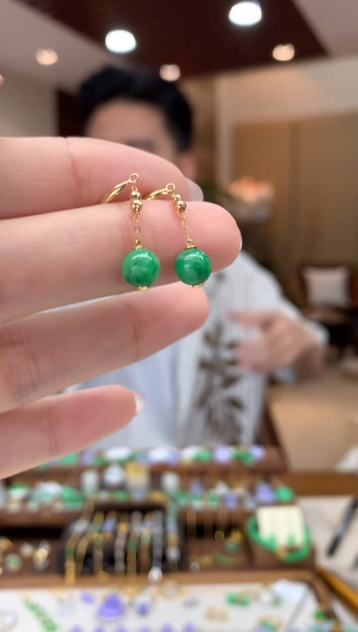 翡翠18K金镶嵌耳饰耳钩