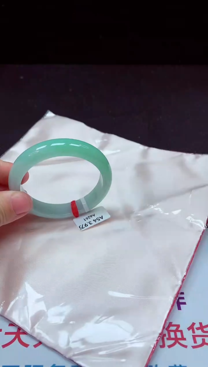 【闪购商品】翡翠手镯未镶嵌镯子54+