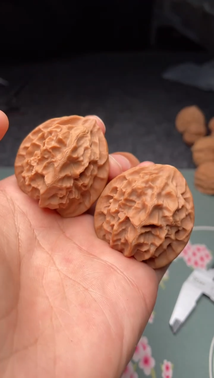 把件文玩核桃a165  龙鳞 39尺