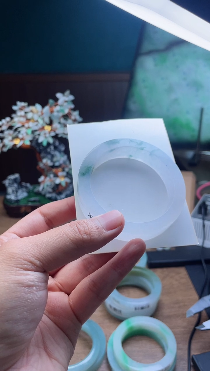 【闪购商品】定制翡翠手镯未镶嵌定制