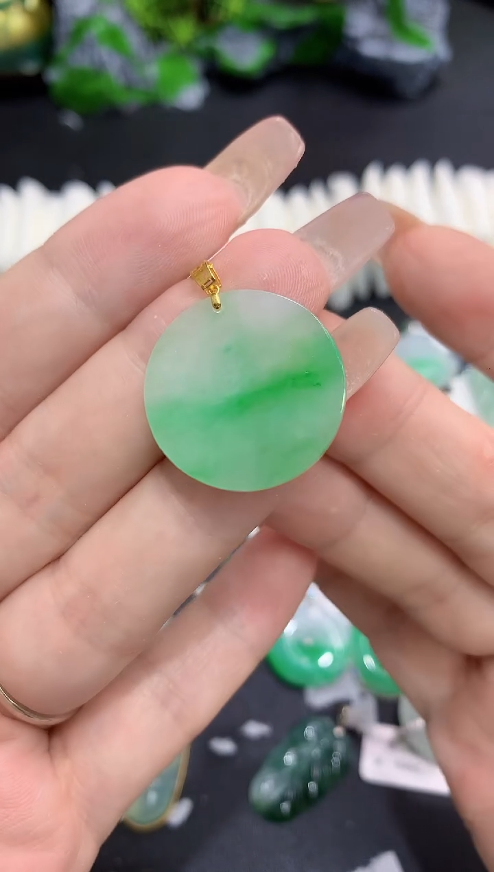 翡翠18K金镶嵌吊坠(不含链)111