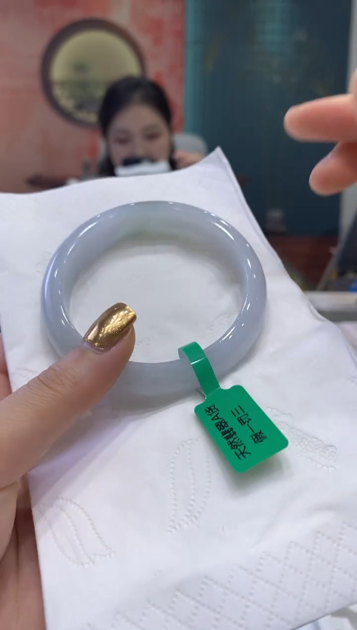 【闪购商品】翡翠手镯未镶嵌多人11747