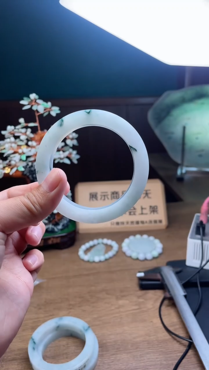 【闪购商品】定制翡翠手镯未镶嵌定制