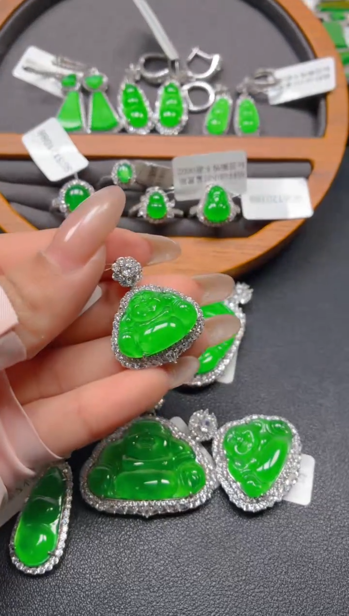 银S925镶嵌翡翠耳饰1