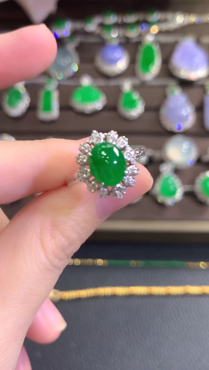 18K金镶嵌戒指翡翠秋日珠宝Q77