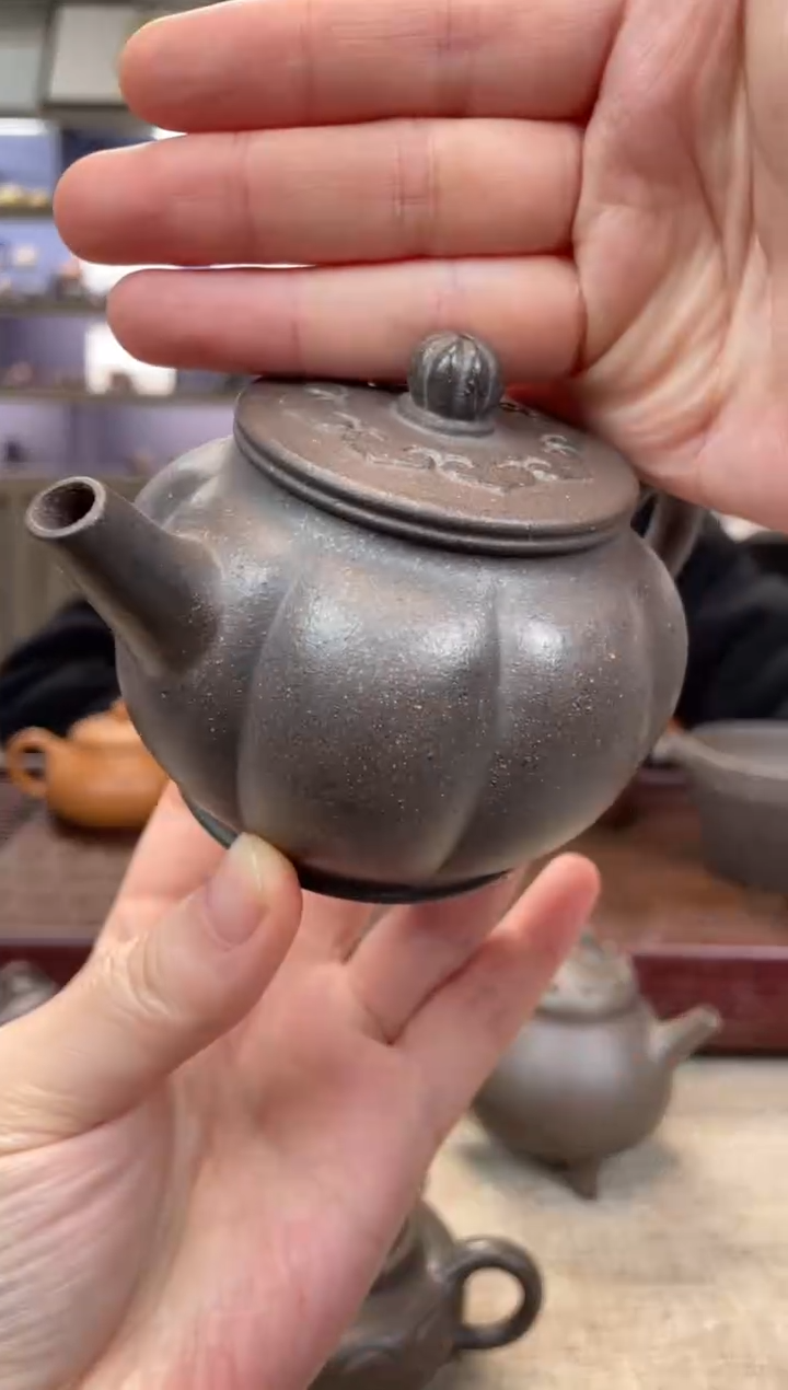 【闪购商品】紫砂茶壶岩中泥 灯笼壶