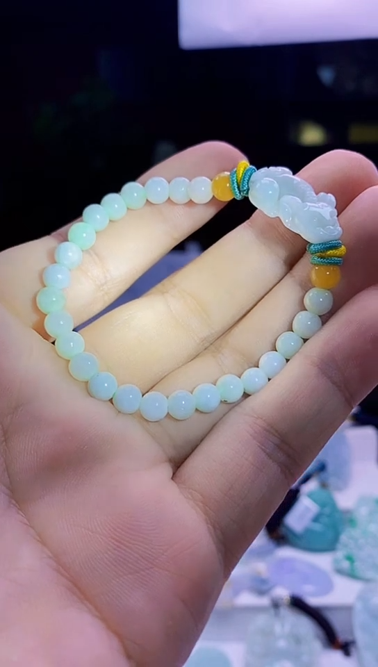 翡翠未镶嵌颈饰翡翠29