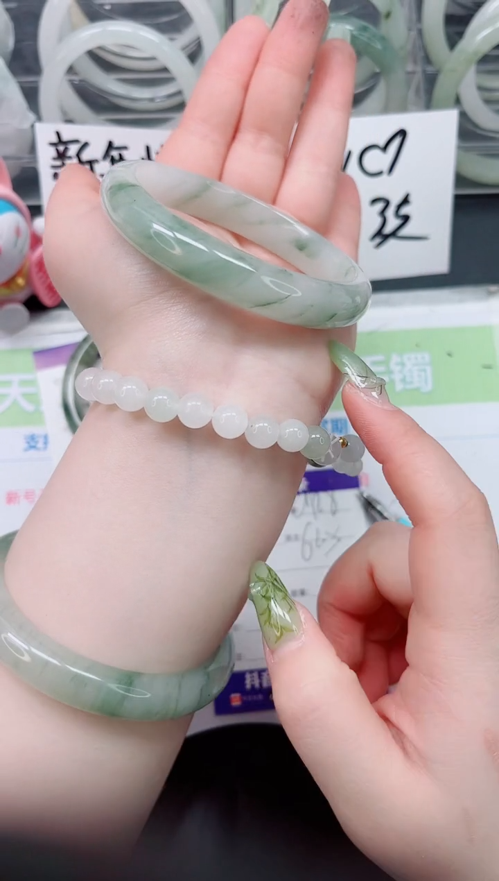 【闪购商品】石英质玉手镯未镶嵌a128