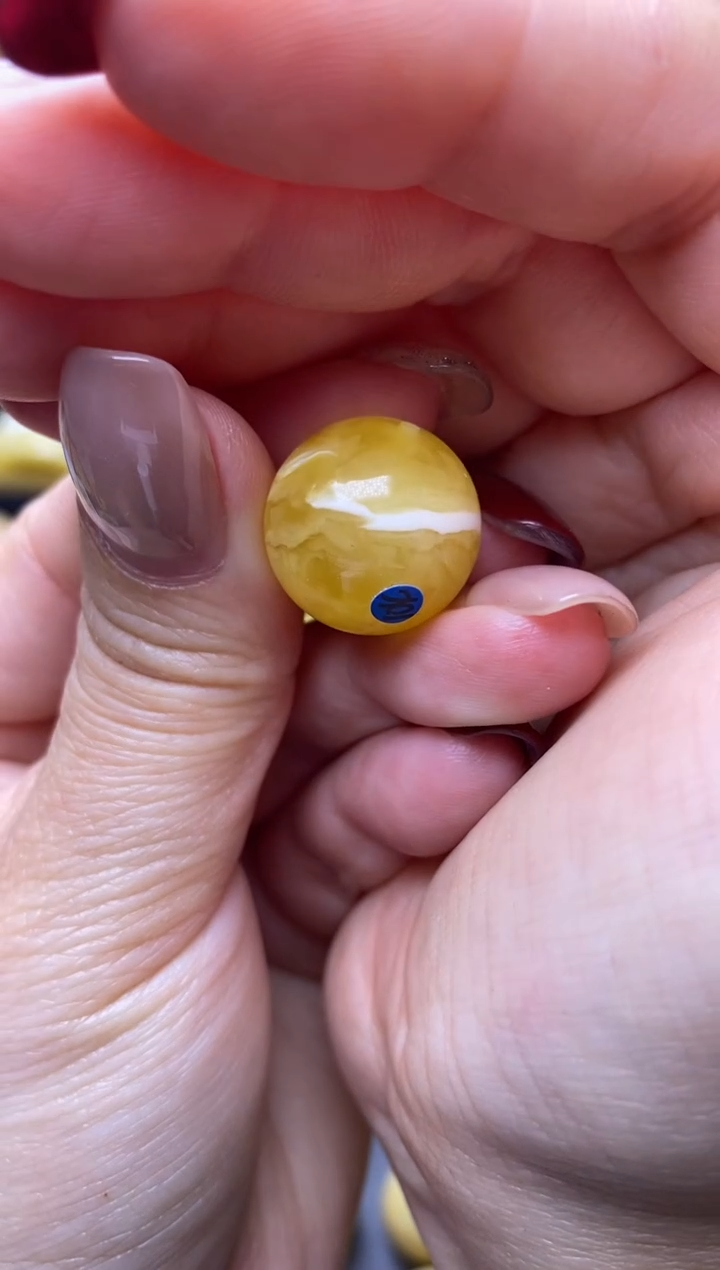 【闪购商品】琥珀裸石未镶嵌月.6/微瑕