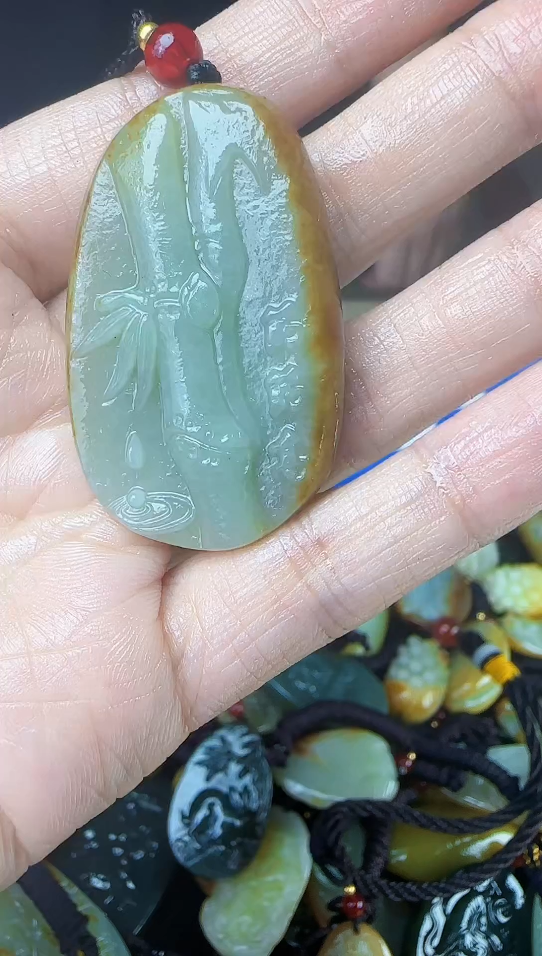 和田玉未镶嵌颈饰1