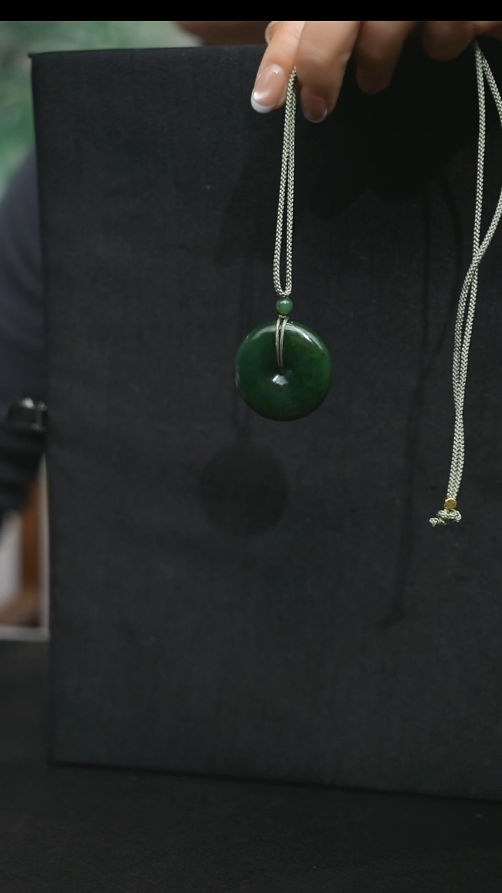 颈饰未镶嵌和田玉颈饰 未镶嵌 和田玉