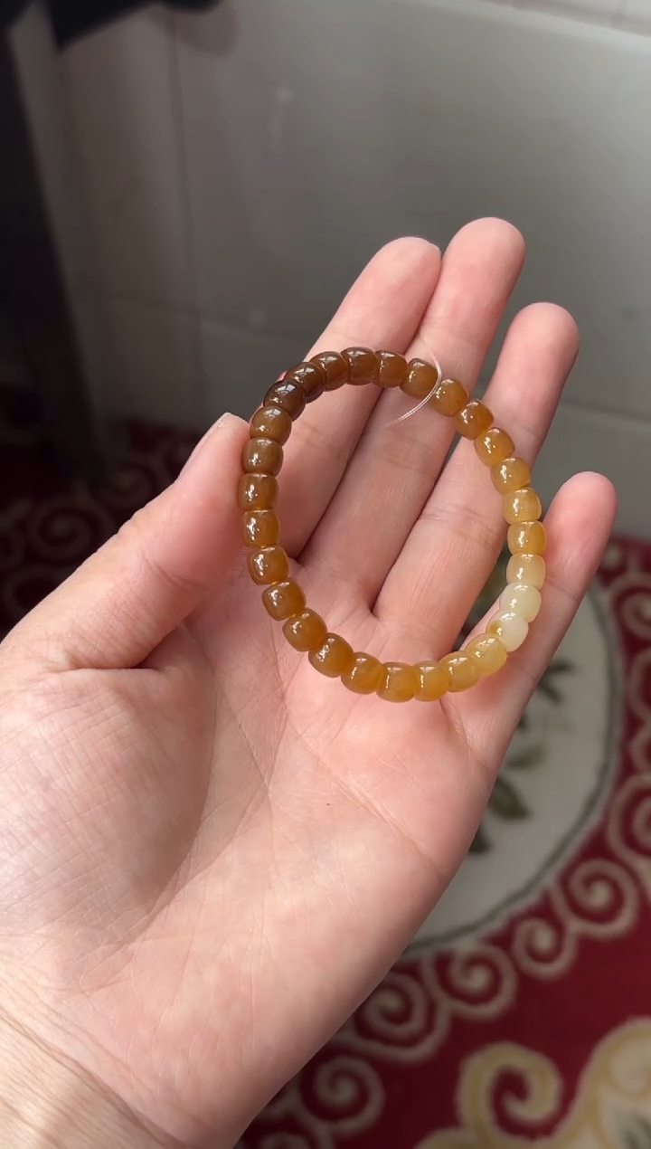 【闪购商品】和田玉手串未镶嵌且末微色差卡8