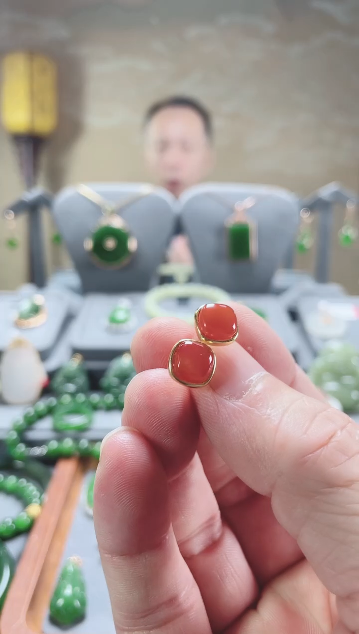 南红玛瑙银S925镀金镶嵌耳饰8mm