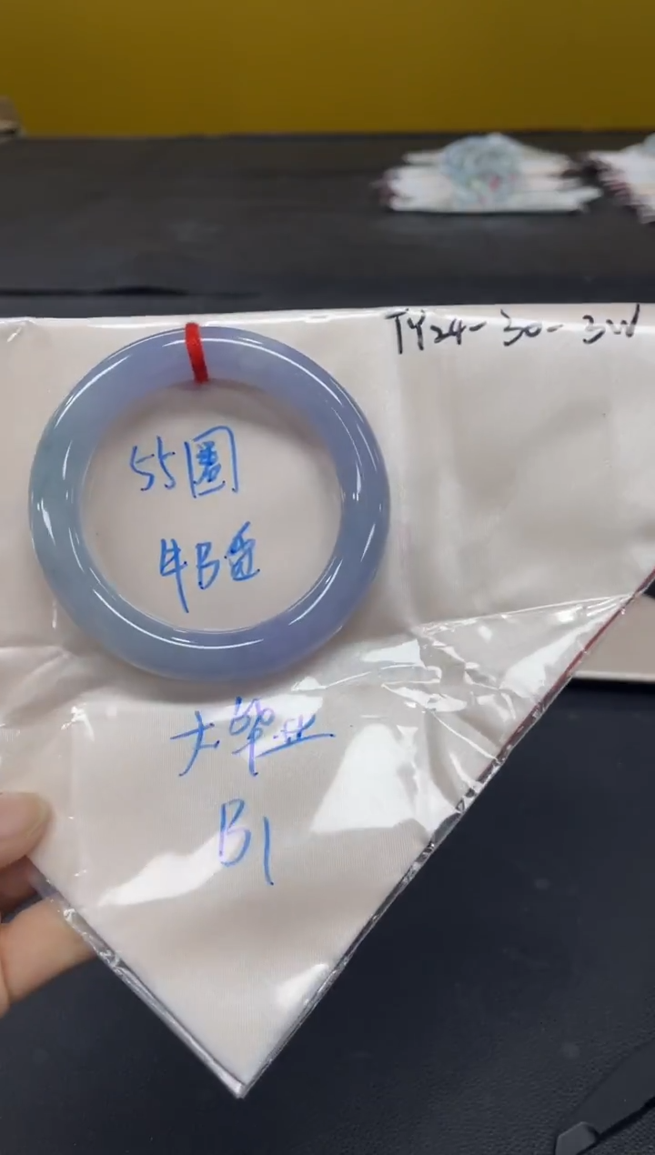 未镶嵌手镯翡翠翡翠手镯