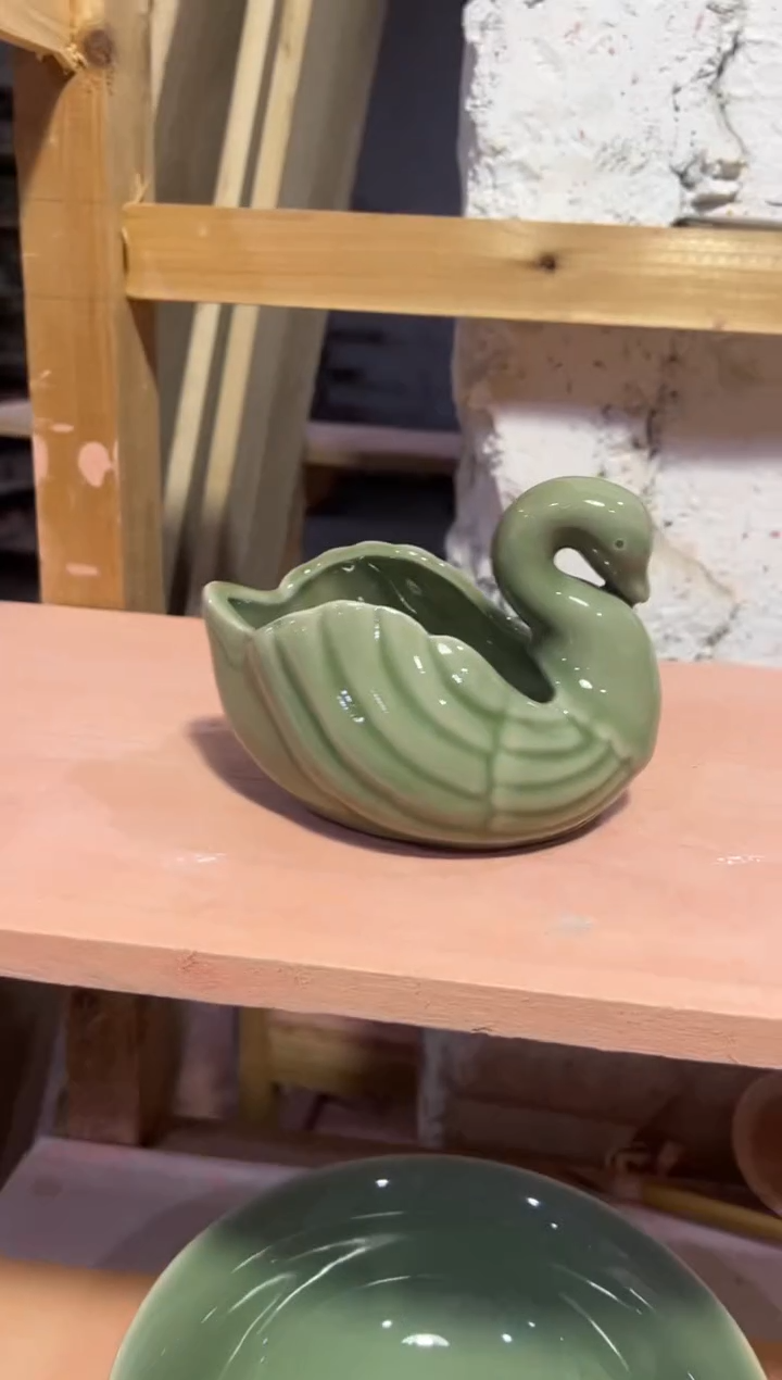 耀州窑青瓷天鹅杂物罐