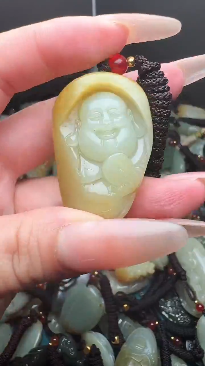 和田玉未镶嵌颈饰1