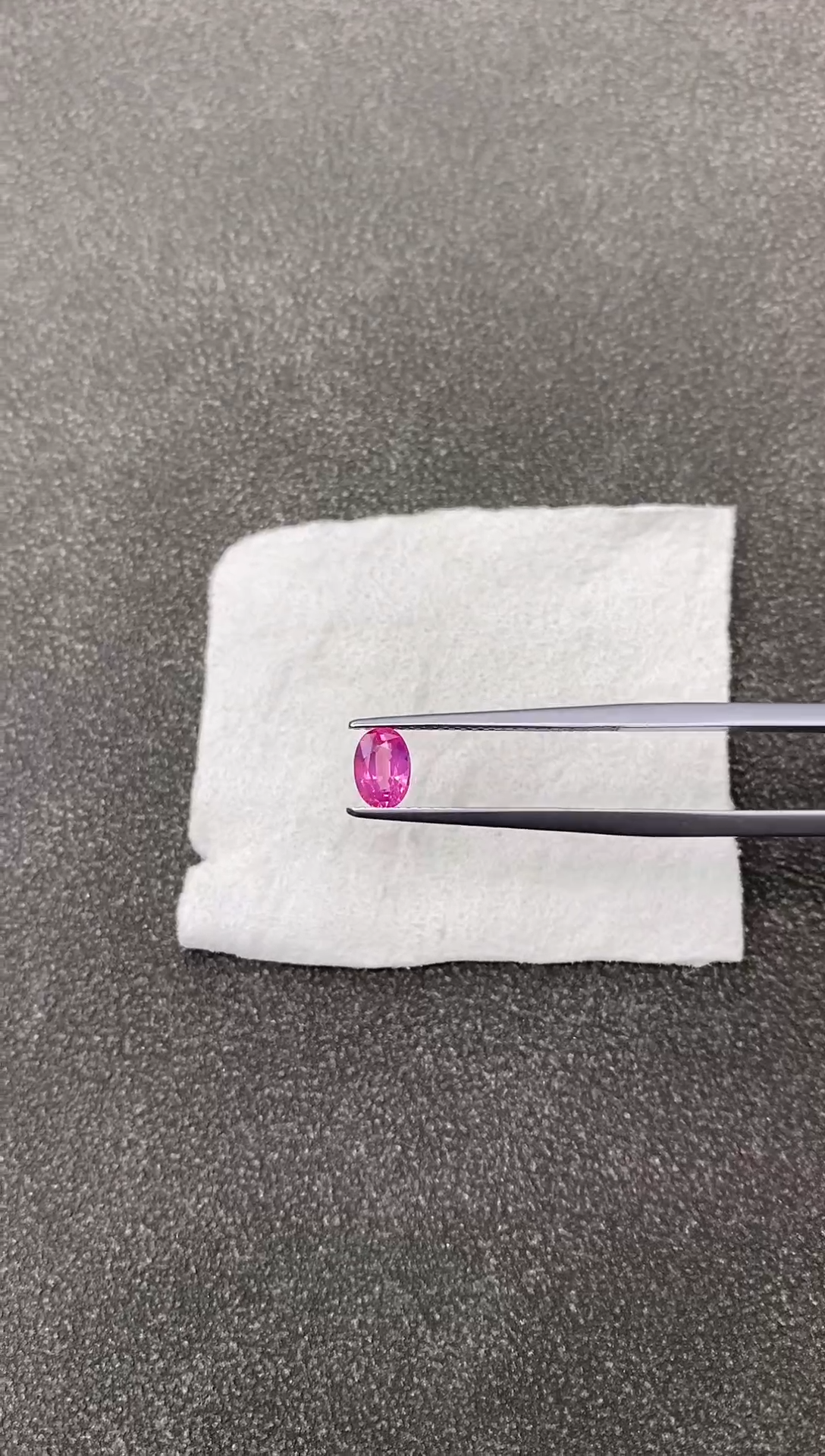 【闪购商品】尖晶石裸石未镶嵌062克拉 超级热粉色马亨盖尖晶石