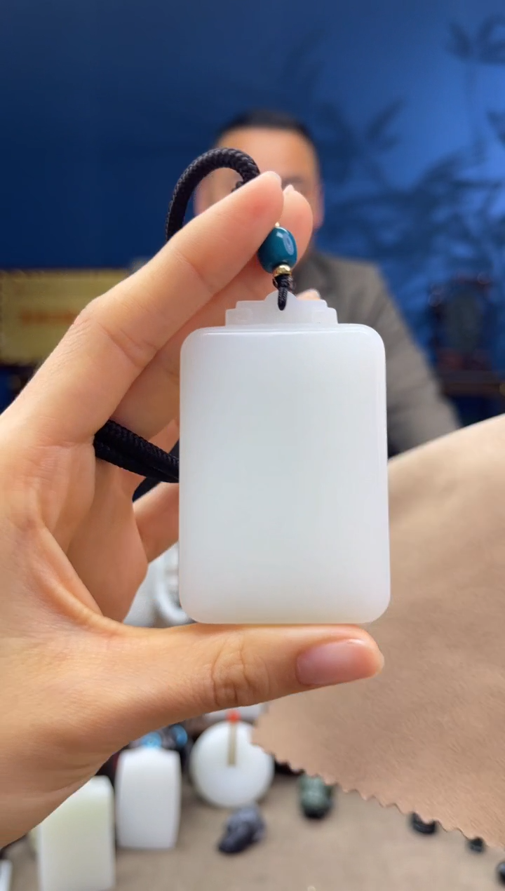 【闪购商品】和田玉颈饰未镶嵌1