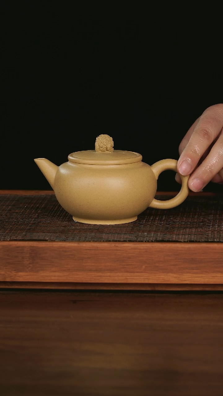 【闪购商品】紫砂茶壶 金蟾 黄金段 160cc