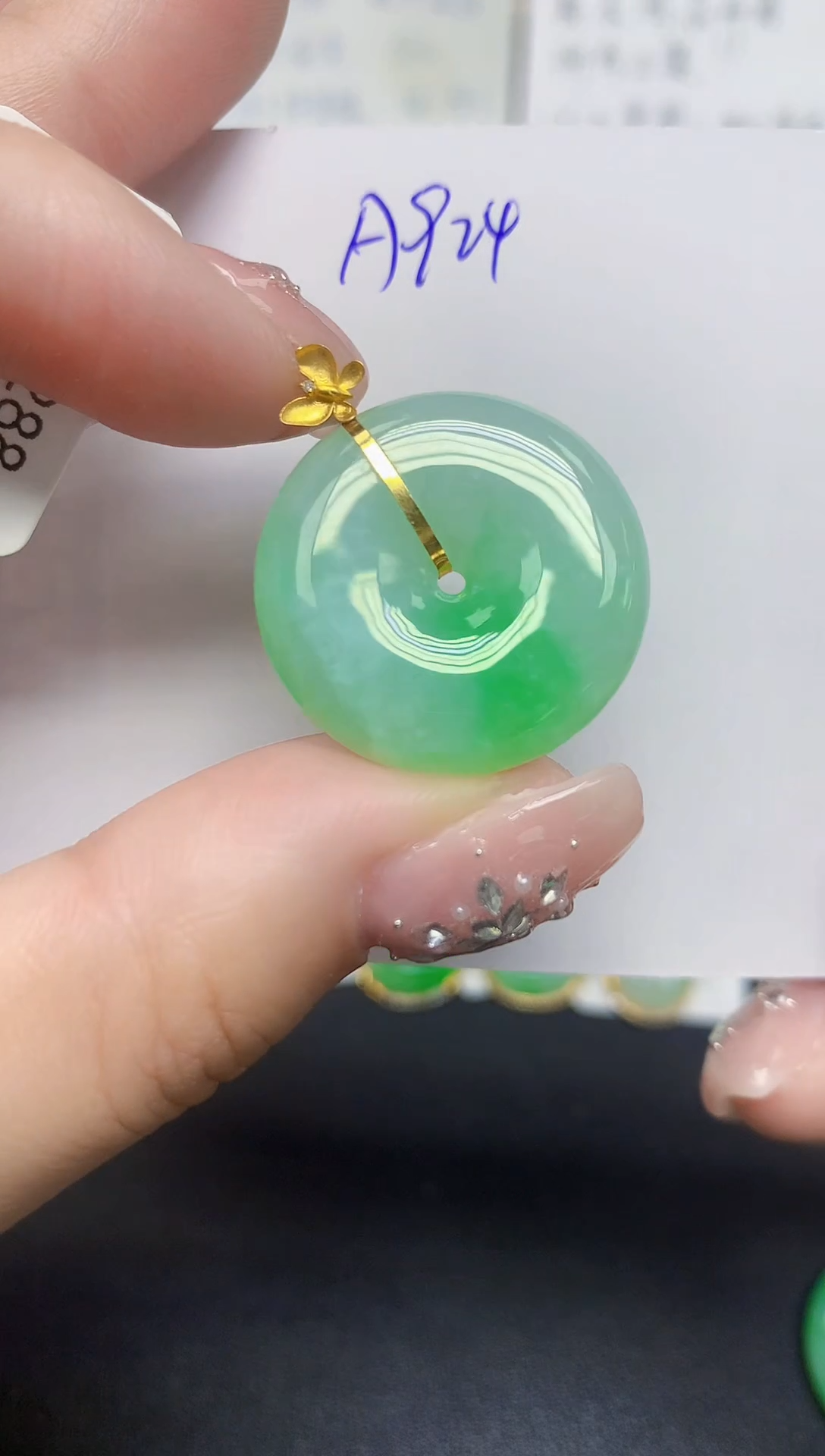 颈饰18K金镶嵌翡翠天然缅甸翡翠A货翡翠百元以上9元证书费自理