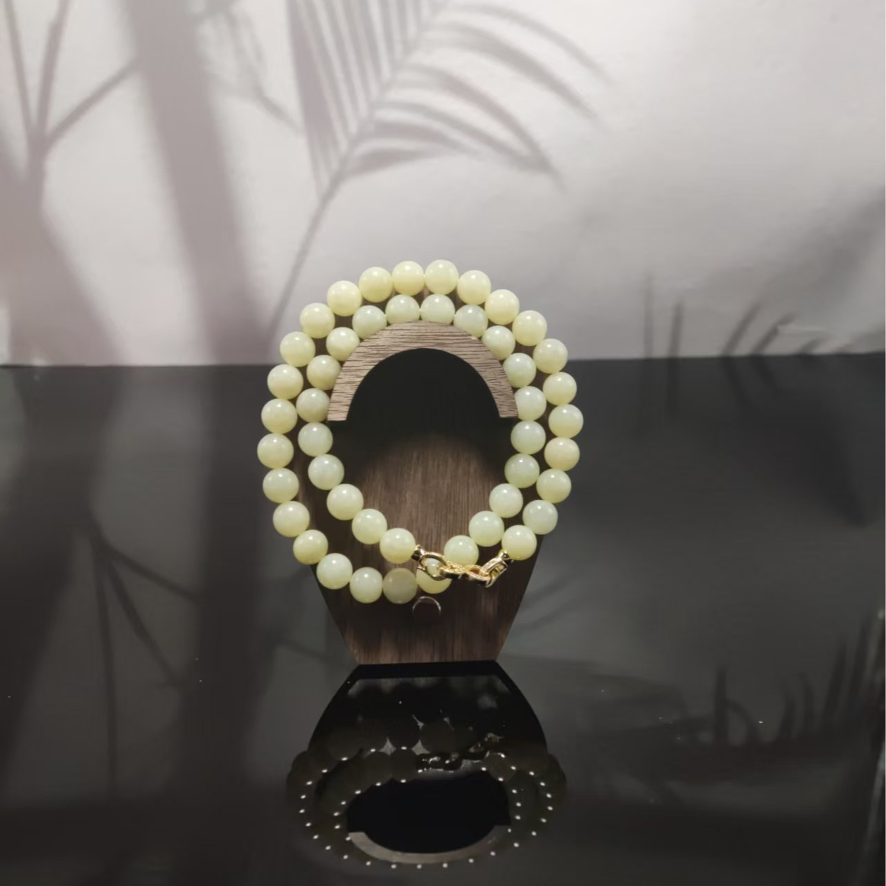 和田玉黄口圆珠项链（卡10）8888