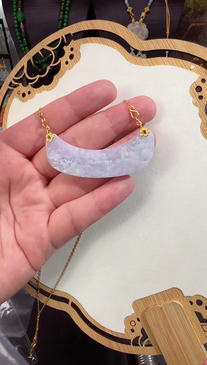 【闪购商品】翡翠颈饰未镶嵌牌子