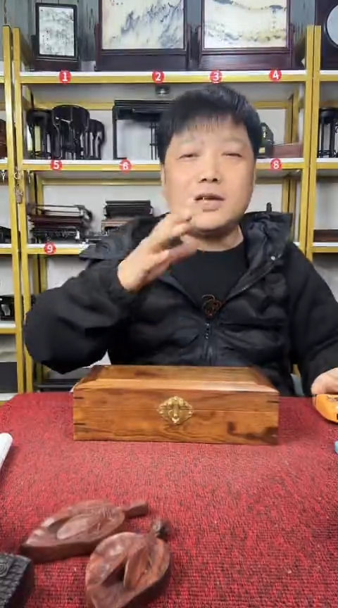 木檀香木盒子23*12*6CM