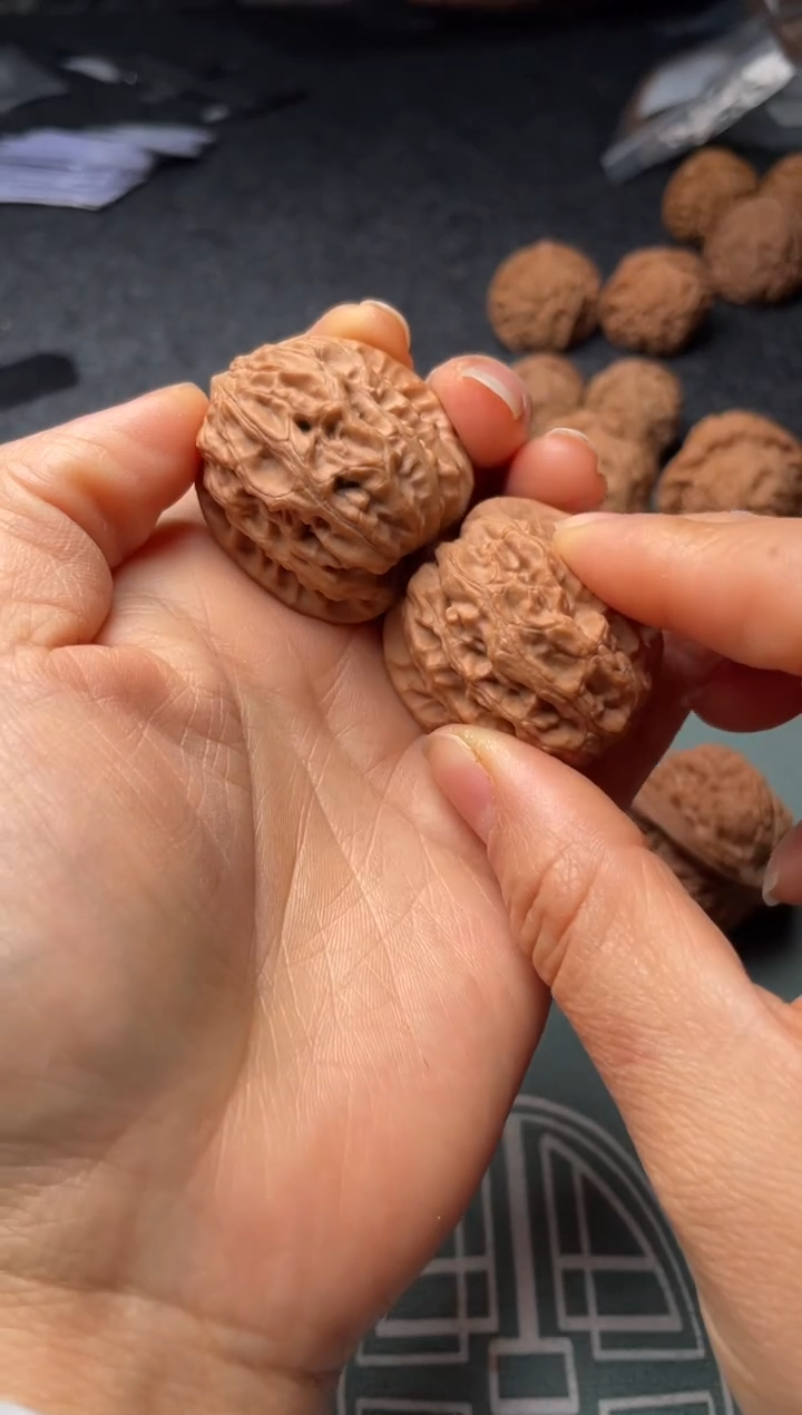 把件文玩核桃w222  龙脉35尺