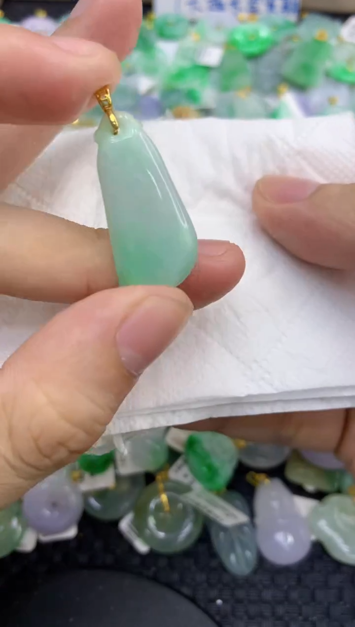 颈饰未镶嵌翡翠天然缅甸A货翡翠