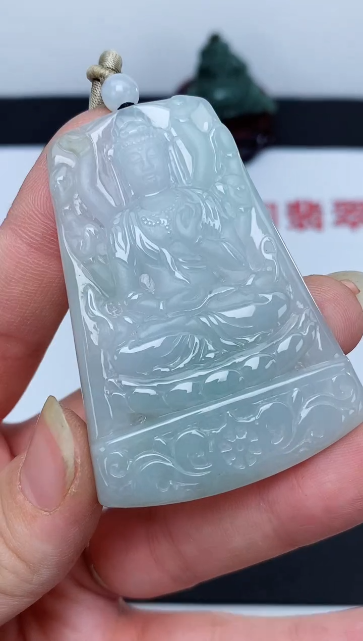 【闪购商品】翡翠颈饰未镶嵌千手观音